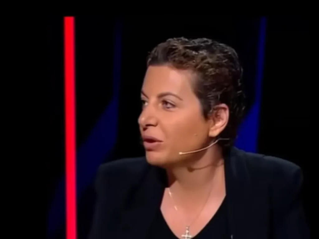 "Треба кланятися до ніг: "Дякую, тату Вова". Симоньян висміяла росіянок, які залишилися без кофтинок