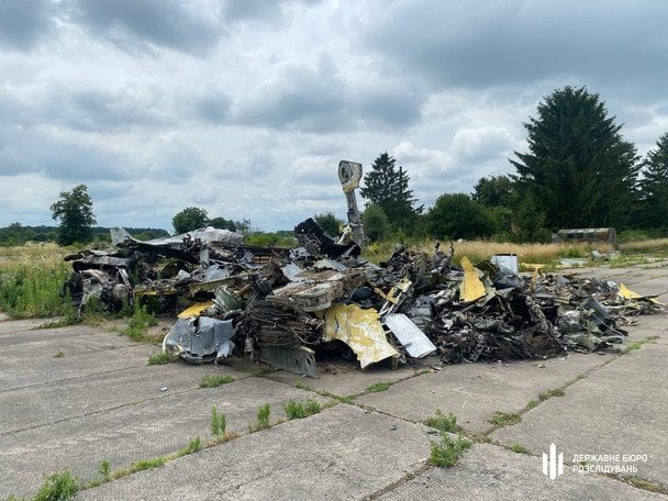 Україна втратила Су-24М із двома пілотами: що показала «чорна скринька» – ДБР Україна втратила Су-24М із двома пілотами: що показала «чорна скринька» – ДБР