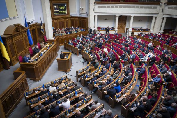 У Раді з’явилося двоє нових депутатів: до якої фракції вони увійшли