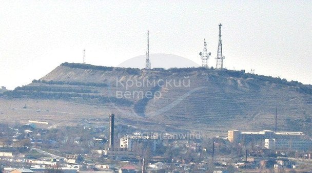 У Феодосії пролунали потужні вибухи: повідомляють про можливе влучання в районі Паша-Тепе