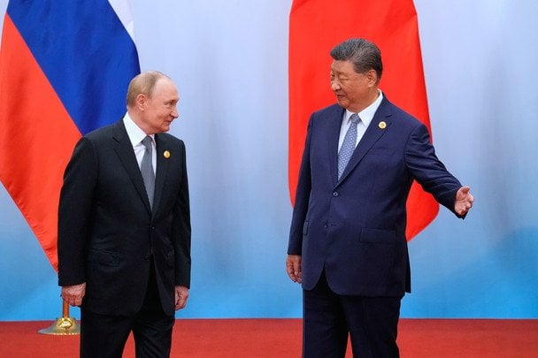 Російська монополія на зброю сиплеться: Китай стрімко забирає її військовий ринок
