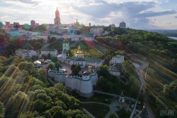Літо завершується прохолодою: якою буде погода в Києві 28 серпня