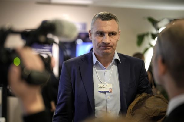 Безпілотник упав на проїжджу частину в Києві: Кличко повідомив перші деталі