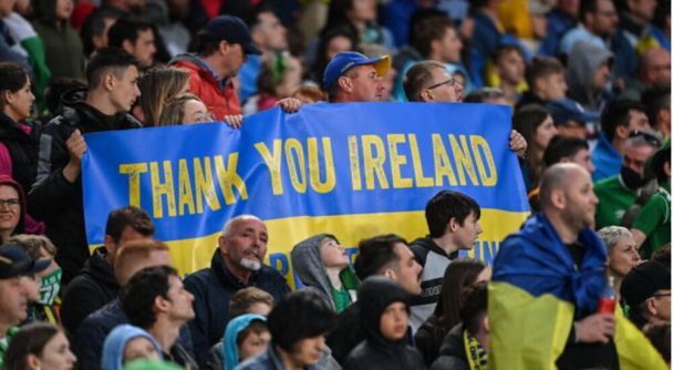 Ще одна країна Європи згортає програми підтримки для українських біженців: деталі