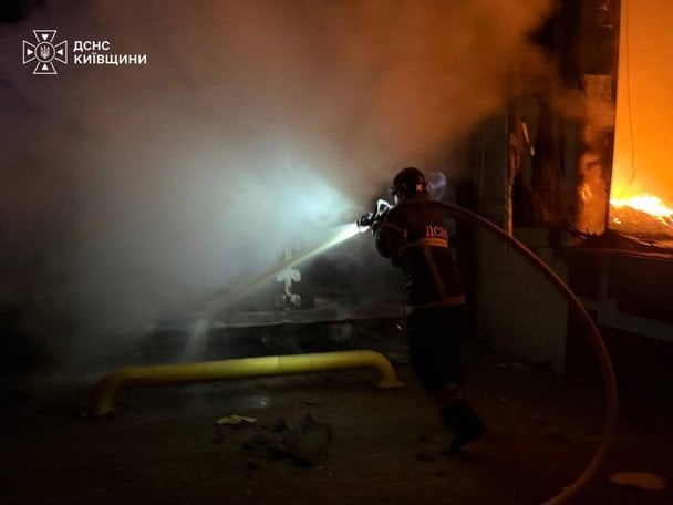 На Київщині через атаку РФ загинула людина, 21 постраждалий — КОВА