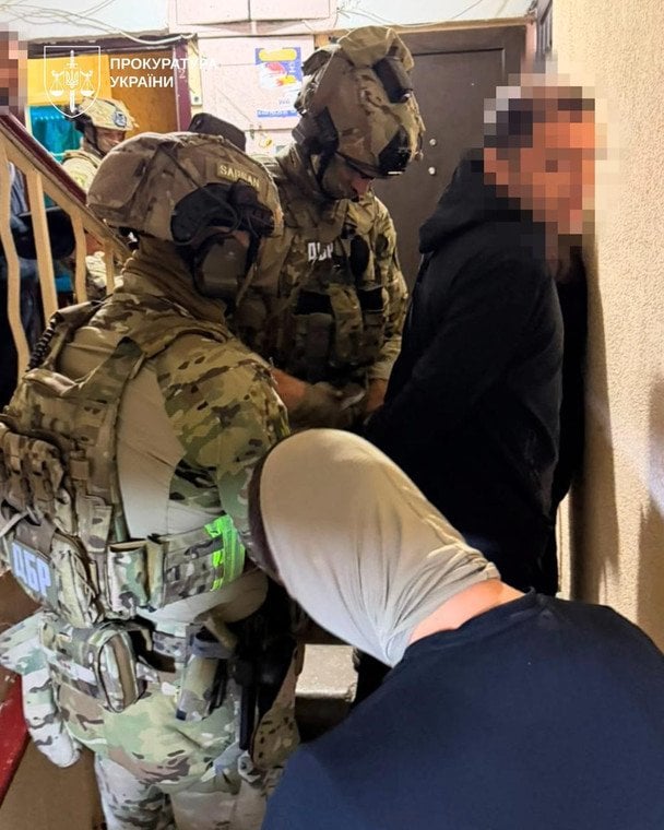 "Дуй, пакуй і комплектуй": 10 працівників ТЦК в Одесі отримали підозри (фото)