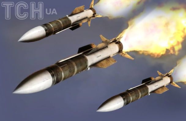 У Києві пролунали вибухи: столиця перебуває під атакою балістики
