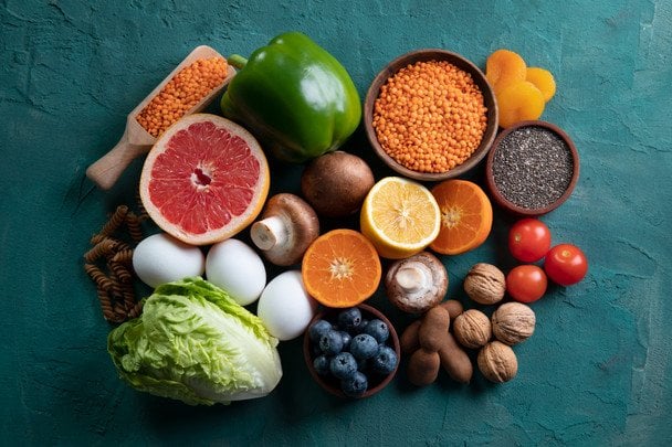 Ці 5 продуктів "прокачають" мозок не гірше дорогих вітамінів і добавок: найкраща їжа для розуму