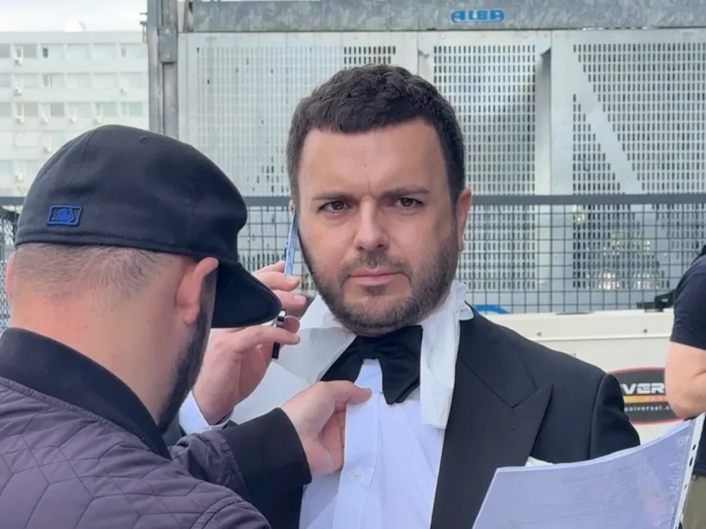 "Чекаємо на ексклюзивні кадри з першої ночі молодят". Решетнік ошелешив знімком з Роналду і його дружиною