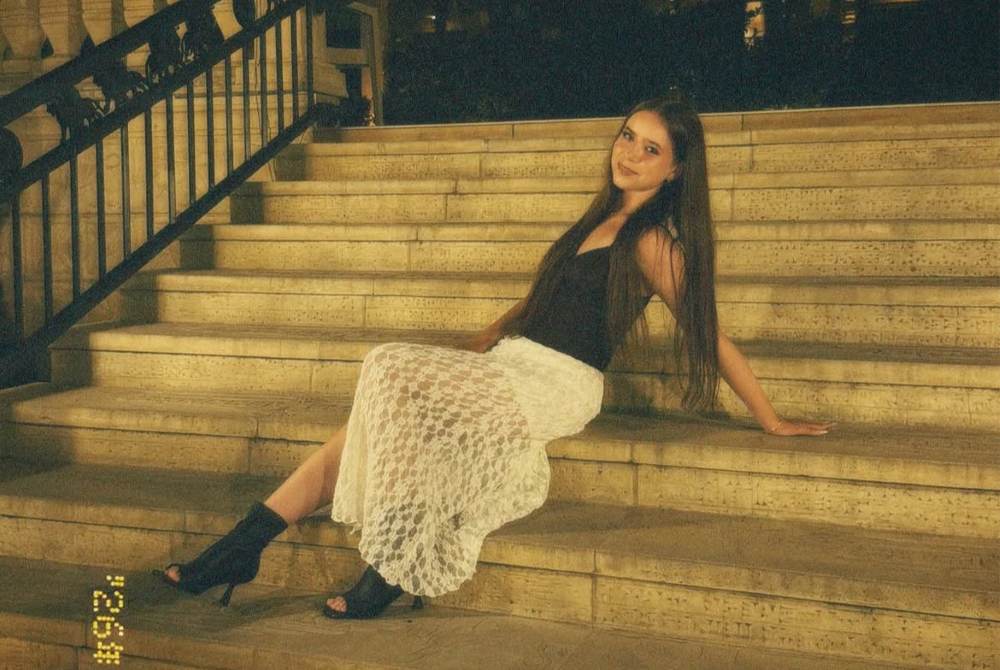 У мереживній спідниці та топі: стильна Nastya Semchuk вразила літнім образом У мереживній спідниці та топі: стильна Nastya Semchuk вразила літнім образом