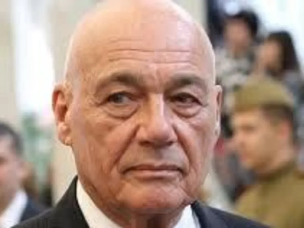92-річний російський пропагандист Познер таємно позбувається своєї нерухомості в Москві 92-річний російський пропагандист Познер таємно позбувається своєї нерухомості в Москві