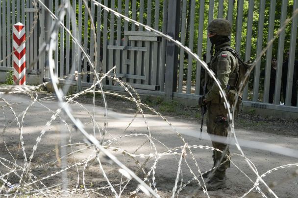 Російські атаки на заході України стривожили Польщу: Варшава готує несподіваний крок