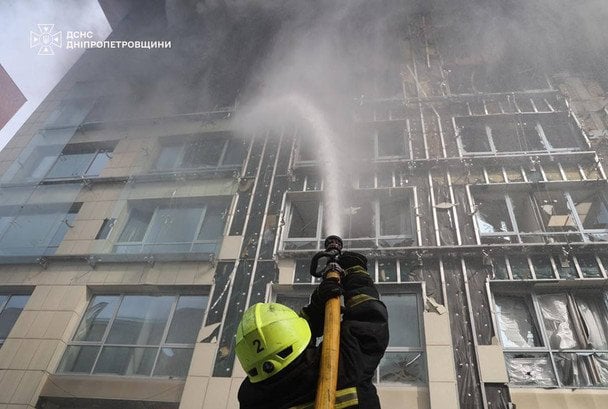 Росія масовано атакувала два обласних центри України: моторошні наслідки та багато загиблих (відео)