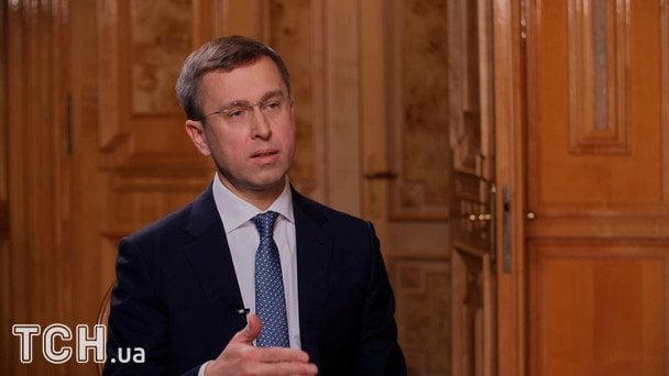 «80% посилок — це схеми»: прем’єр розповів, чому закордонні відправлення обкладуть податками