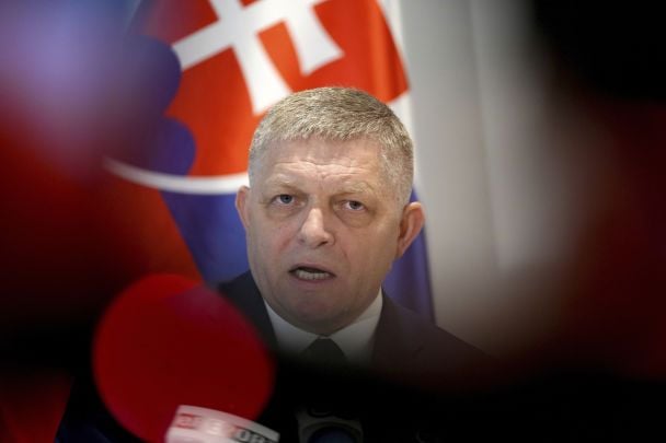 Фіцо заявив, що не хоче "воювати через 5 статтю НАТО": подробиці заяви