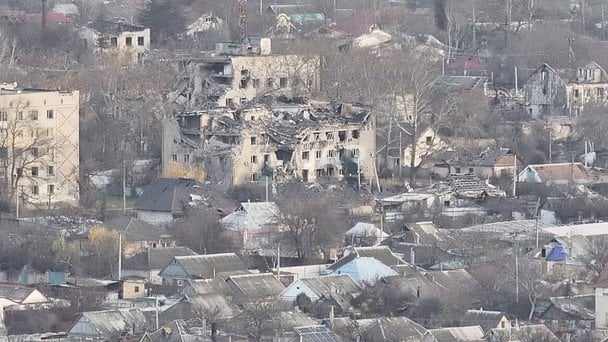 Заміновані поля та цілковитий голод: стало відомо, скільки людей виживають в Олешках Заміновані поля та цілковитий голод: стало відомо, скільки людей виживають в Олешках