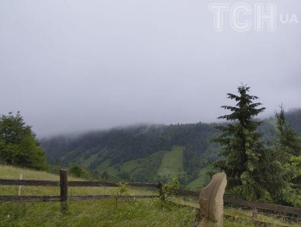 Українець купив стару хату в Карпатах і перетворив її на будинок мрії: скільки це коштувало