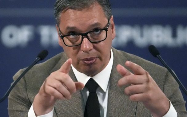 Вучич пішов у відставку заради боротьби за крісло прем’єра: що відбувається в Сербії