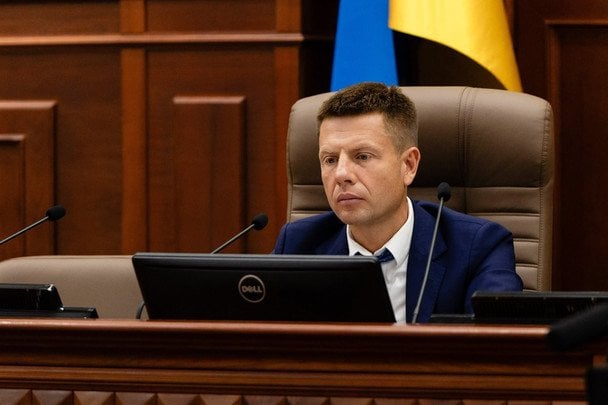 «Дуже поганий знак»: нардеп заявив, що знайшов «прослушку» у своєму авто
