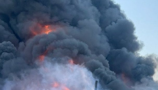 Росіяни атакували Дніпро: є поранені, спалахнула пожежа
