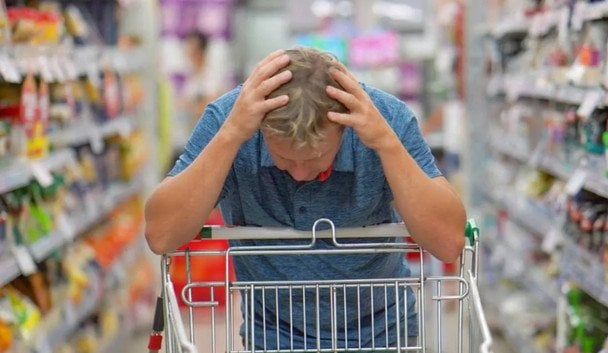 Продукти в Україні можуть різко подорожчати: міністр розкрив тривожний сценарій
