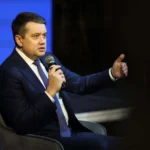 Ексспікер ВР Разумков відповів, чи покине він Україну