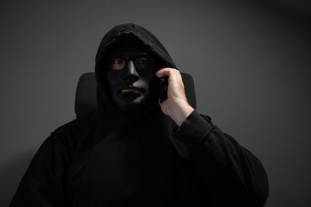 Телефонні "офіси": як влаштовані шахрайські колцентри в Україні та на чому вони заробляють Телефонні "офіси": як влаштовані шахрайські колцентри в Україні та на чому вони заробляють