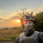 Військовий: Ворогу треба, щоб люди перестали жити до того, як він їх убив. Тому співайте і закохуйтеся