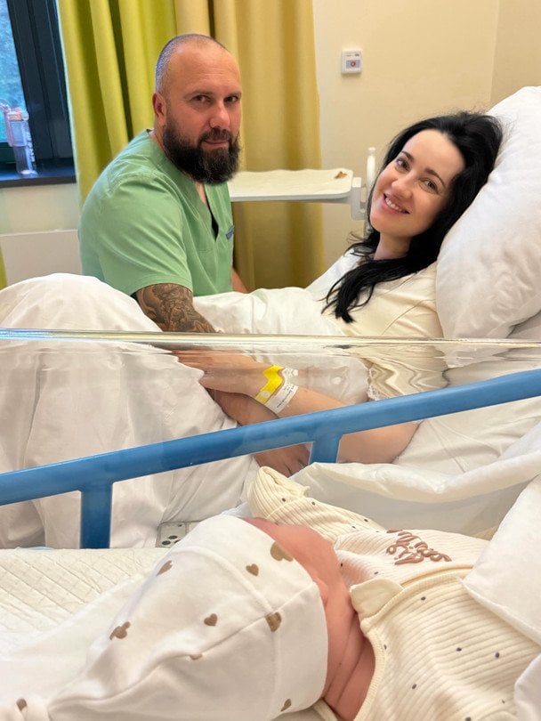 Соломія Вітвіцька показала нові фото з новонародженим сином і розсекретила його зріст і вагу