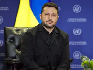 Зеленський фразою із трьох слів відповів пропагандистам із РФ, коли і як він прибуде до Москви. Відео