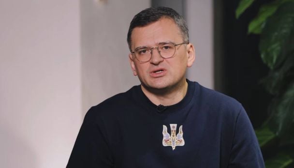 Кулеба сказав, що мають робити українці за кордоном, які не збираються повертатися додому