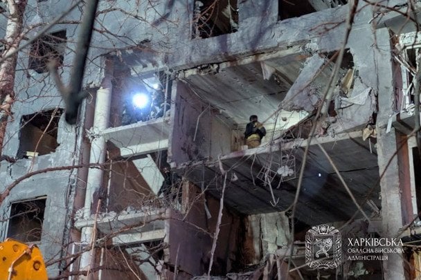 Нічний удар по Харкову: КАБ зруйнував багатоповерхівку, 22 людини постраждалих