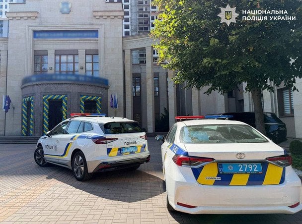 Університет у Києві проводив посвяту першокурсників просто неба під час повітряної тривоги: поліція відкрила справу