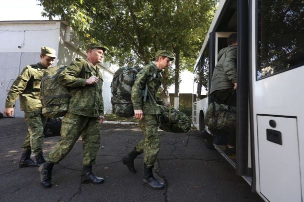 Путін готує нову хвилю: Bloomberg дізнався, скільки ще росіян кинуть на війну одразу після виборів