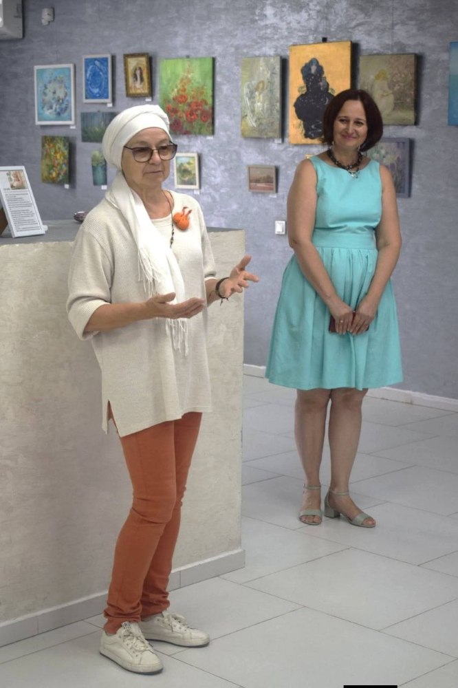 Ellen ORRO представила у Києві виставку «Просто Казка» з елементами сюрреалізму та фантазії (4) «Просто Казка»: у Києві відкрилася персональна виставка Ellen ORRO