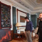 Містична історія картини "Кремль у вогні", на яку Зеленський третій рік дивиться у своєму кабінеті