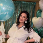 "Ходжу, як качечка". Вітвіцька показалася на 38-му тижні вагітності