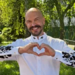 "Мама постійно на мене вдягала". Суддя "МастерШеф" назвав одяг, який "бісив" його у школі
