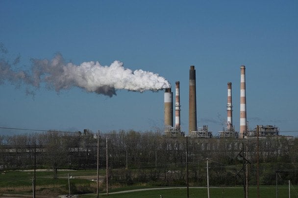 Три основні ТЕЦ Києва більше не виробляють електроенергію: що буде взимку