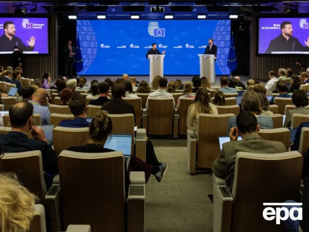 "Путін під прикриттям" пустив гази? Politico розповіло про сморід у залі перед появою Зеленського "Путін під прикриттям" пустив гази? Politico розповіло про сморід у залі перед появою Зеленського