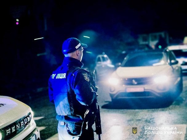 У Вінниці знайшли зарізаними двох жінок: поліція підозрює військових