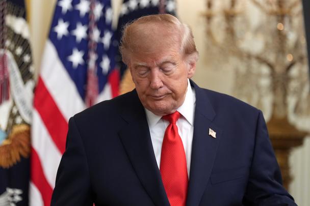 «Зеленський не хоче домовлятися»: Трамп різко розкритикував президента України