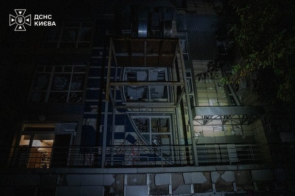 Ніч балістичного жаху в Києві: є жертва, поранені, "прильоти" наробили лиха у трьох районах