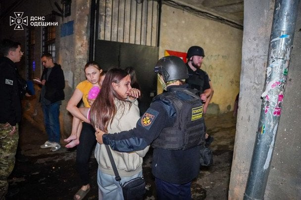 РФ атакувала обласний центр: пошкоджено житловий будинок (фото)
