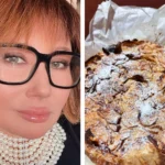 "Простіше не буває". Мозгова показала яблучний пиріг, який спекла сама, і дала рецепт
