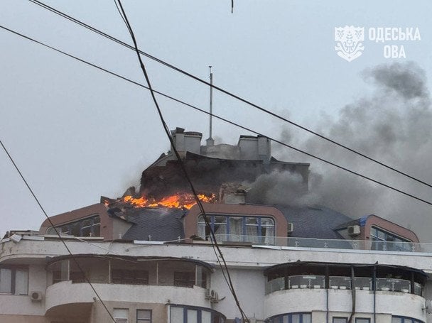 Росіяни вгатили по багатоповерхівці й поранили дитину: наслідки атаки та фото з місця Росіяни вгатили по багатоповерхівці й поранили дитину: наслідки атаки та фото з місця