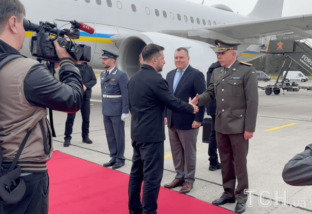 План миру, Starlink і ракети: Зеленський прибув до Осло на доленосні переговори зі США (відео)