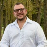 Олег Сербін дарує осіннє тепло новою піснею «А в душі у мене літо!»