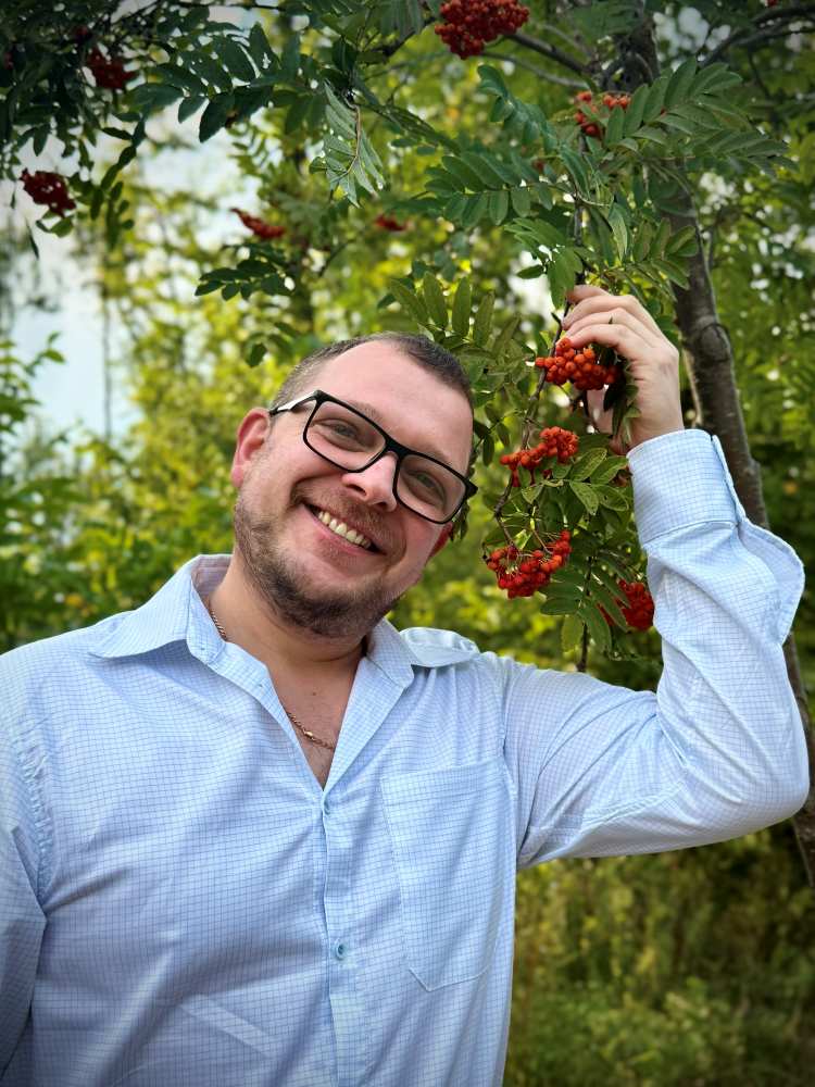 Олег Сербін дарує осіннє тепло новою піснею «А в душі у мене літо!»