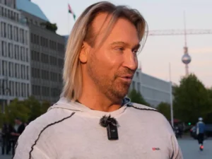 "Хочу, щоб Зеленський закінчив війну, щоб нас ніхто не вбивав". Винник зробив заяву про Україну